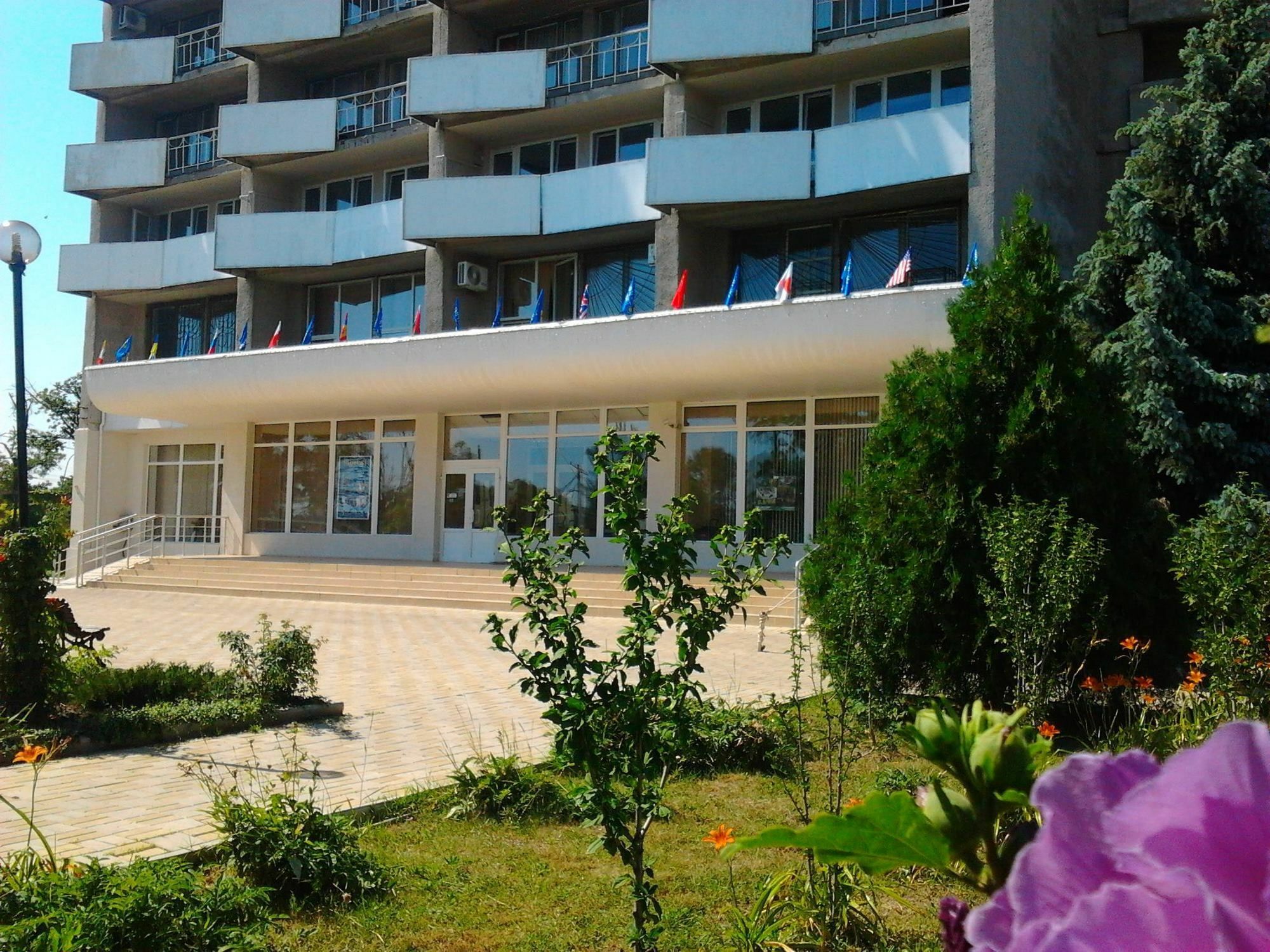 Hotel Mirniy Resort Odessa Esterno foto